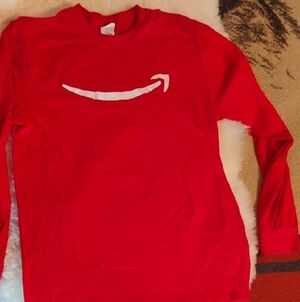 Amazon Long-Sleeved Bright Red Plain Logo T, M